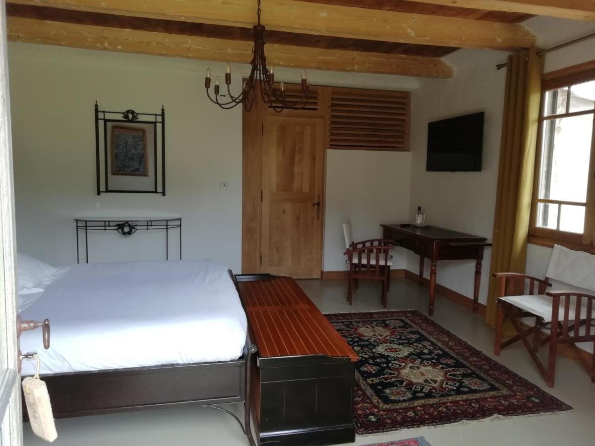B&B, Chambres Dordogne, Clos De Saint-Maime Vergt ภายนอก รูปภาพ